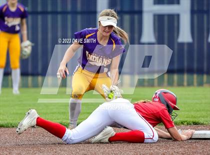 Thumbnail 2 in Indianola vs Marion (Xavier Softball Classic) photogallery.