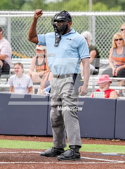 Thumbnail 2 in Indianola vs Marion (Xavier Softball Classic) photogallery.
