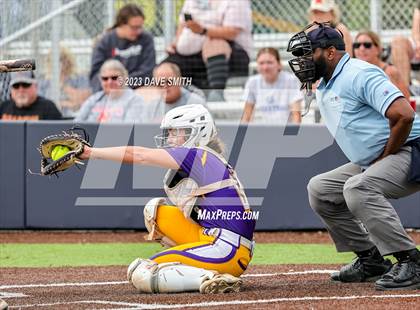 Thumbnail 1 in Indianola vs Marion (Xavier Softball Classic) photogallery.