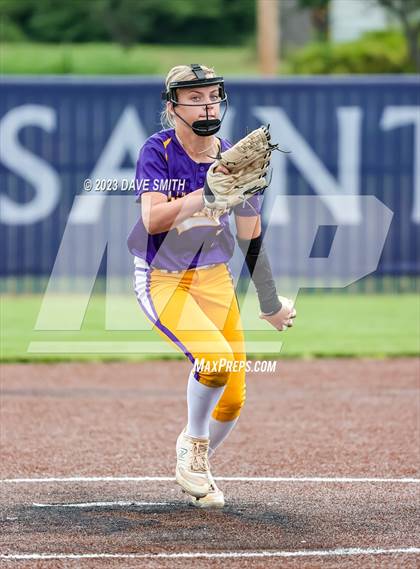Thumbnail 3 in Indianola vs Marion (Xavier Softball Classic) photogallery.
