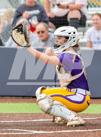 Thumbnail 1 in Indianola vs Marion (Xavier Softball Classic) photogallery.