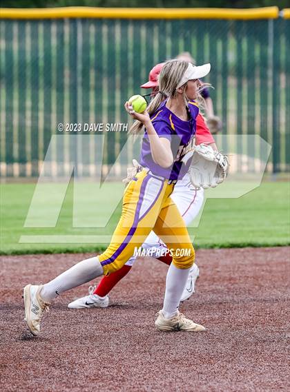 Thumbnail 1 in Indianola vs Marion (Xavier Softball Classic) photogallery.