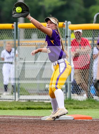 Thumbnail 1 in Indianola vs Marion (Xavier Softball Classic) photogallery.