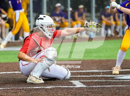 Thumbnail 2 in Indianola vs Marion (Xavier Softball Classic) photogallery.