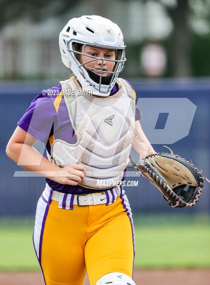 Thumbnail 1 in Indianola vs Marion (Xavier Softball Classic) photogallery.