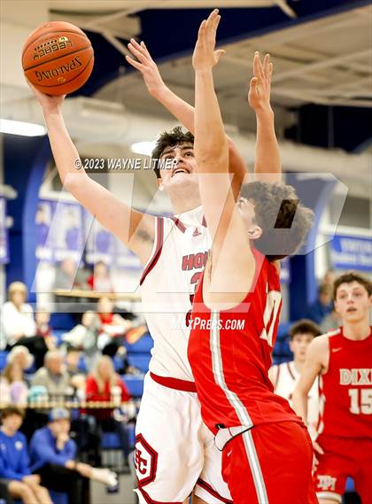 Thumbnail 3 in Dixie Heights vs Holy Cross photogallery.