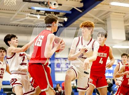 Thumbnail 3 in Dixie Heights vs Holy Cross photogallery.