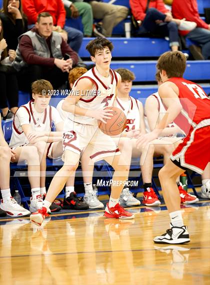 Thumbnail 1 in Dixie Heights vs Holy Cross photogallery.