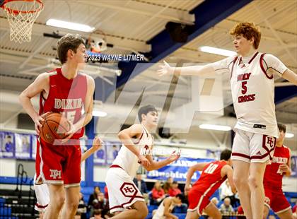 Thumbnail 2 in Dixie Heights vs Holy Cross photogallery.