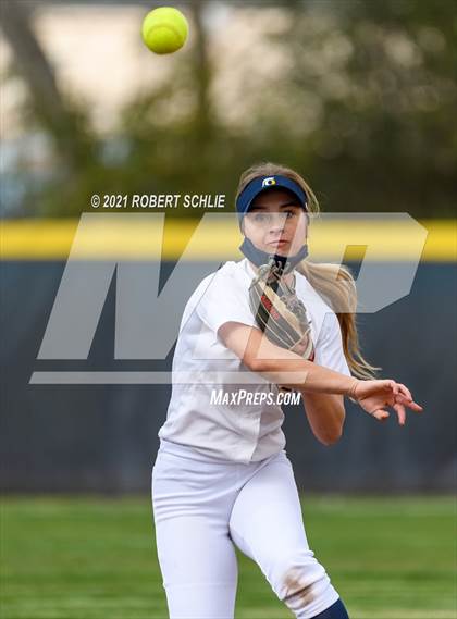 Thumbnail 2 in Oakmont @ Oak Ridge photogallery.