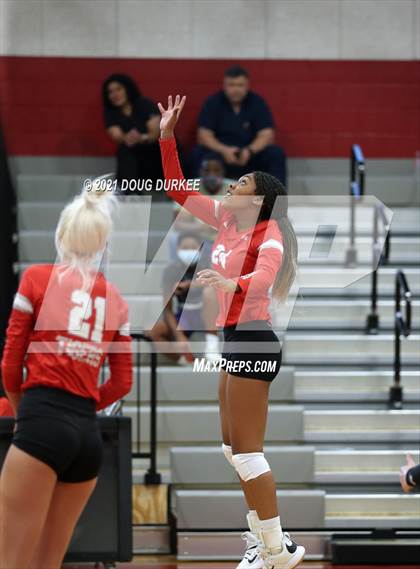 Thumbnail 1 in Fort Bend Travis @ Memorial photogallery.