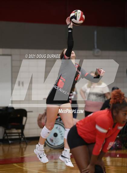 Thumbnail 3 in Fort Bend Travis @ Memorial photogallery.