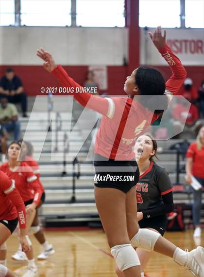 Thumbnail 3 in Fort Bend Travis @ Memorial photogallery.