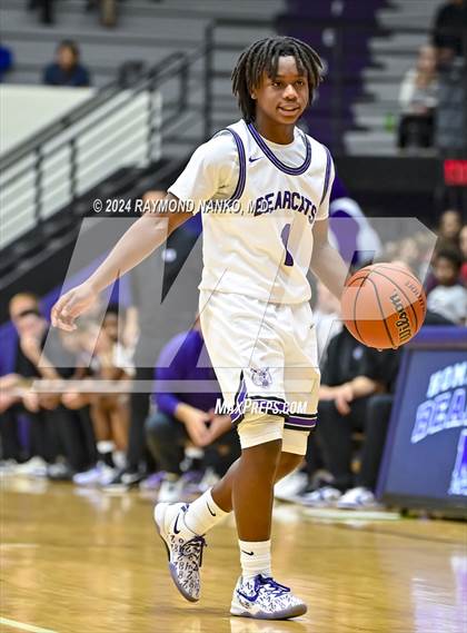 Thumbnail 2 in Guerin Catholic @ Muncie Central photogallery.