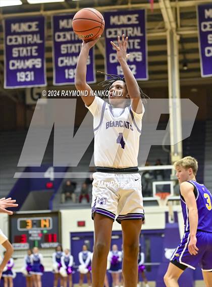 Thumbnail 1 in Guerin Catholic @ Muncie Central photogallery.