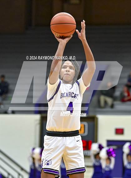 Thumbnail 2 in Guerin Catholic @ Muncie Central photogallery.