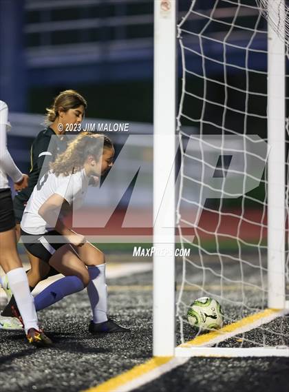 Thumbnail 1 in JV: Arroyo @ Hayward photogallery.