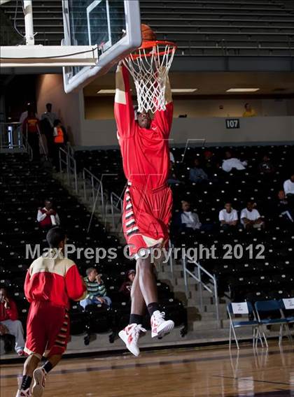 Thumbnail 1 in South Grand Prairie vs. Kimball (DJH5 Holiday Showcase) photogallery.