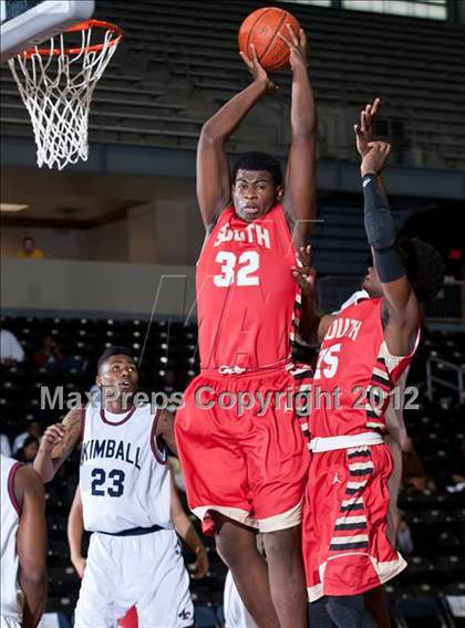 Thumbnail 3 in South Grand Prairie vs. Kimball (DJH5 Holiday Showcase) photogallery.