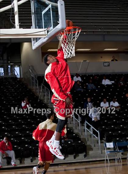 Thumbnail 1 in South Grand Prairie vs. Kimball (DJH5 Holiday Showcase) photogallery.
