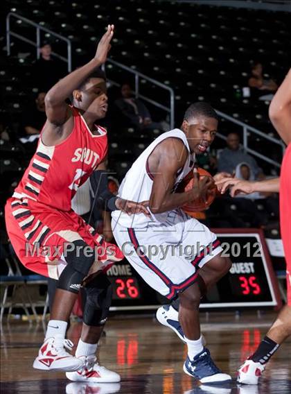 Thumbnail 1 in South Grand Prairie vs. Kimball (DJH5 Holiday Showcase) photogallery.