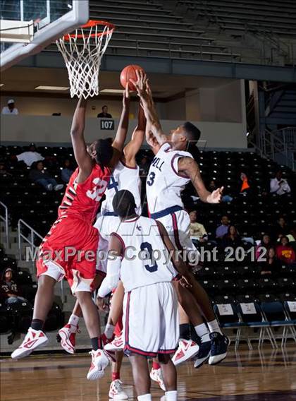 Thumbnail 3 in South Grand Prairie vs. Kimball (DJH5 Holiday Showcase) photogallery.