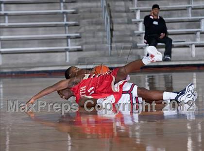 Thumbnail 2 in South Grand Prairie vs. Kimball (DJH5 Holiday Showcase) photogallery.