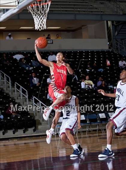Thumbnail 1 in South Grand Prairie vs. Kimball (DJH5 Holiday Showcase) photogallery.