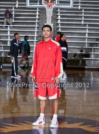 Thumbnail 3 in South Grand Prairie vs. Kimball (DJH5 Holiday Showcase) photogallery.