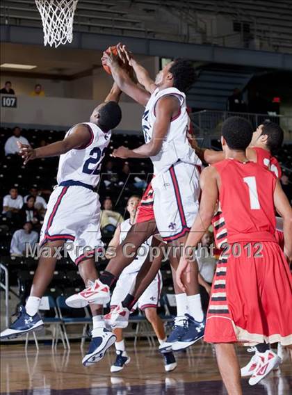 Thumbnail 2 in South Grand Prairie vs. Kimball (DJH5 Holiday Showcase) photogallery.