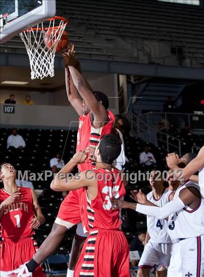 Thumbnail 2 in South Grand Prairie vs. Kimball (DJH5 Holiday Showcase) photogallery.