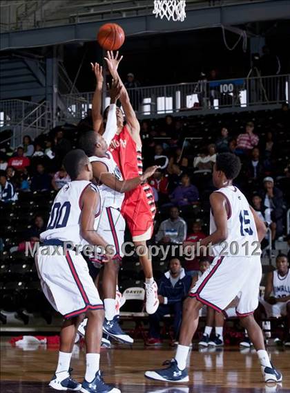 Thumbnail 3 in South Grand Prairie vs. Kimball (DJH5 Holiday Showcase) photogallery.