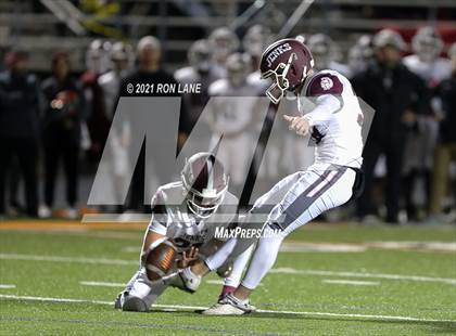 Thumbnail 1 in Jenks vs Mustang (OSSAA 6A D1 Round 2 Playoff) photogallery.