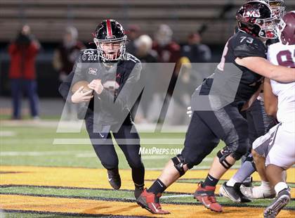 Thumbnail 1 in Jenks vs Mustang (OSSAA 6A D1 Round 2 Playoff) photogallery.