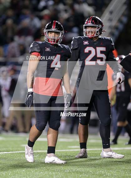 Thumbnail 1 in Jenks vs Mustang (OSSAA 6A D1 Round 2 Playoff) photogallery.