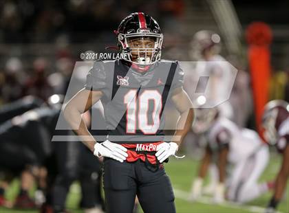 Thumbnail 1 in Jenks vs Mustang (OSSAA 6A D1 Round 2 Playoff) photogallery.