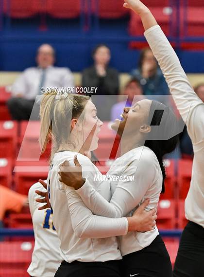 Thumbnail 1 in College Station vs. Corsicana photogallery.