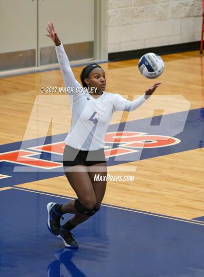 Thumbnail 2 in College Station vs. Corsicana photogallery.