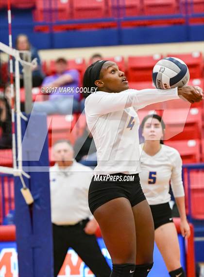 Thumbnail 1 in College Station vs. Corsicana photogallery.