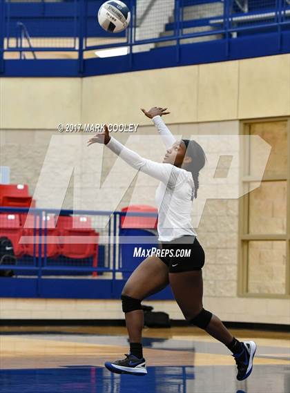 Thumbnail 1 in College Station vs. Corsicana photogallery.