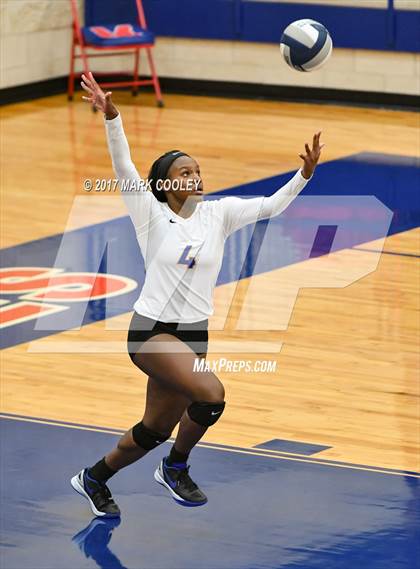 Thumbnail 3 in College Station vs. Corsicana photogallery.