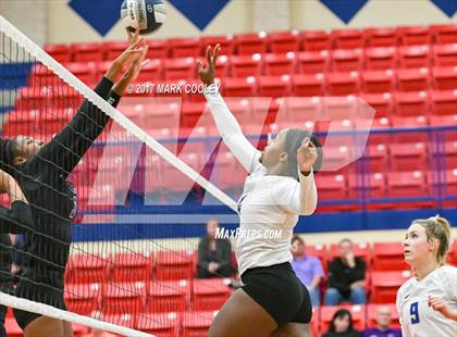 Thumbnail 3 in College Station vs. Corsicana photogallery.