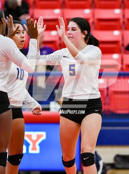 Thumbnail 3 in College Station vs. Corsicana photogallery.