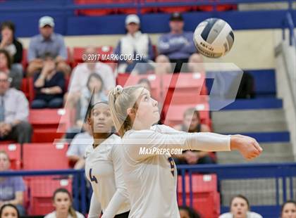 Thumbnail 3 in College Station vs. Corsicana photogallery.