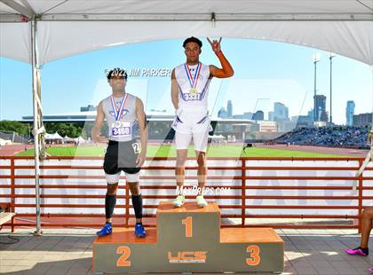 Thumbnail 1 in UIL 3A State Championship photogallery.