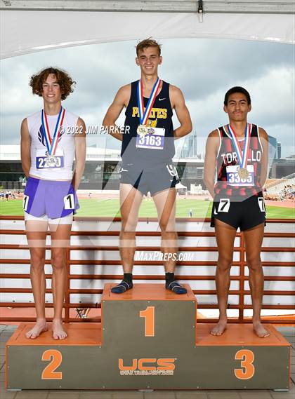 Thumbnail 1 in UIL 3A State Championship photogallery.