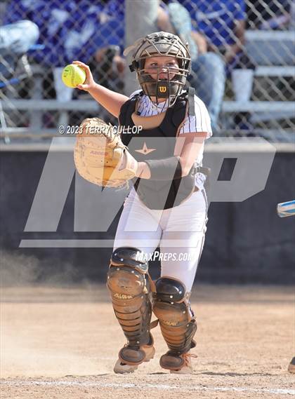 Thumbnail 3 in North Sevier vs. Beaver (UHSAA 2A Round 3) photogallery.