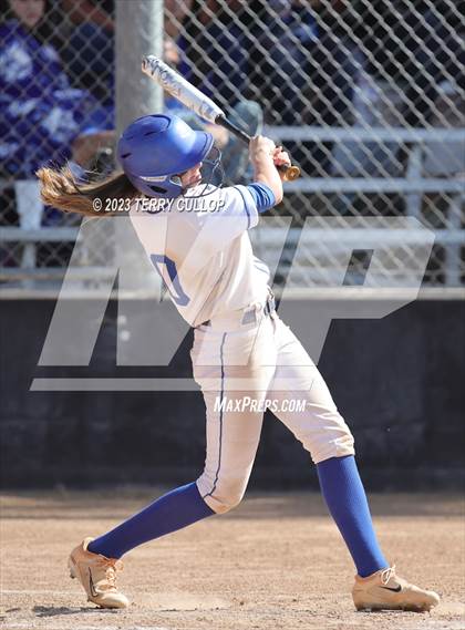 Thumbnail 2 in North Sevier vs. Beaver (UHSAA 2A Round 3) photogallery.