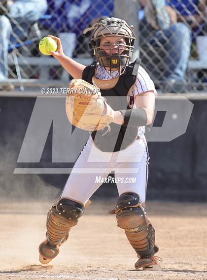 Thumbnail 2 in North Sevier vs. Beaver (UHSAA 2A Round 3) photogallery.