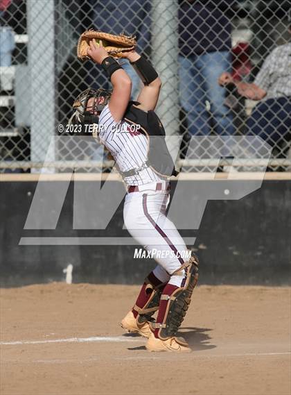 Thumbnail 2 in North Sevier vs. Beaver (UHSAA 2A Round 3) photogallery.